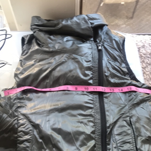 RLX Ralph Lauren silver vest xs - Picture 4 of 7